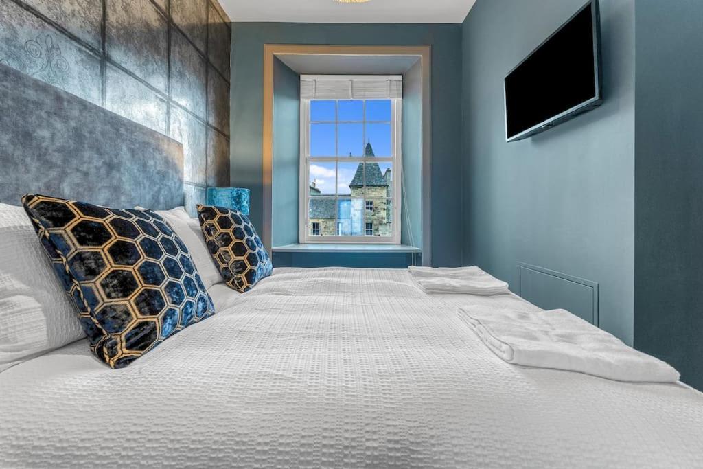 Boutique Modern Royal Mile Apartment Sleeps 4 Edinburgh Buitenkant foto