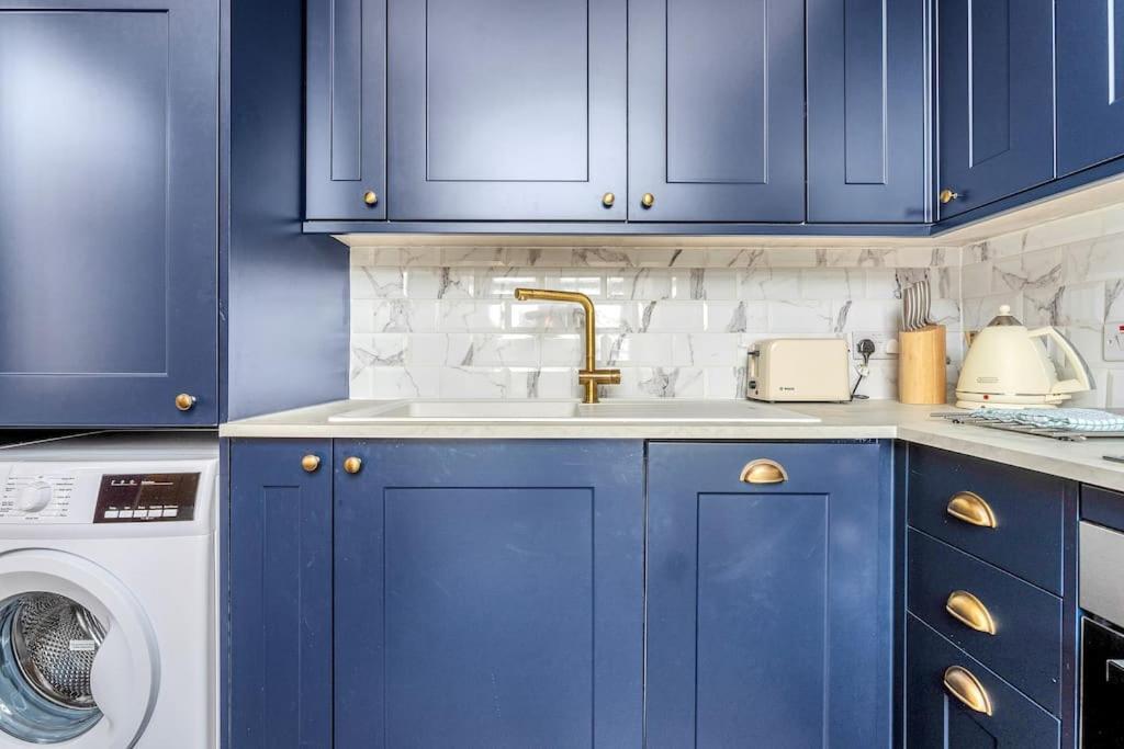 Boutique Modern Royal Mile Apartment Sleeps 4 Edinburgh Buitenkant foto