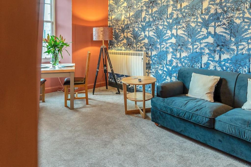 Boutique Modern Royal Mile Apartment Sleeps 4 Edinburgh Buitenkant foto