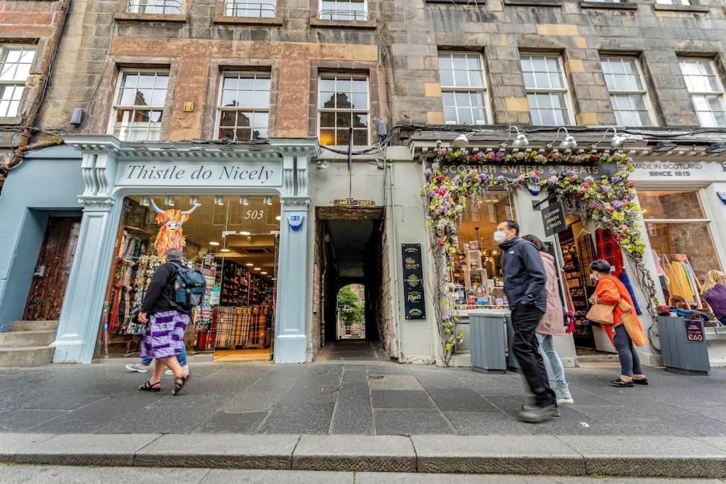 Boutique Modern Royal Mile Apartment Sleeps 4 Edinburgh Buitenkant foto