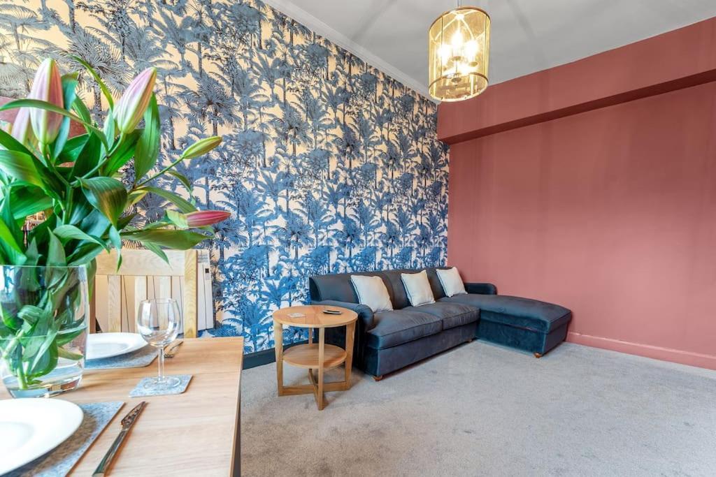 Boutique Modern Royal Mile Apartment Sleeps 4 Edinburgh Buitenkant foto