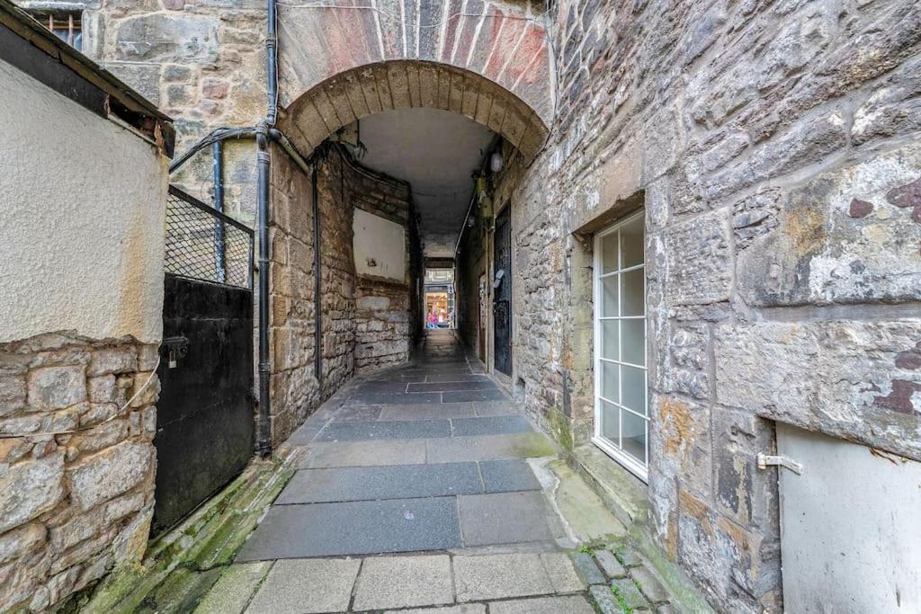 Boutique Modern Royal Mile Apartment Sleeps 4 Edinburgh Buitenkant foto
